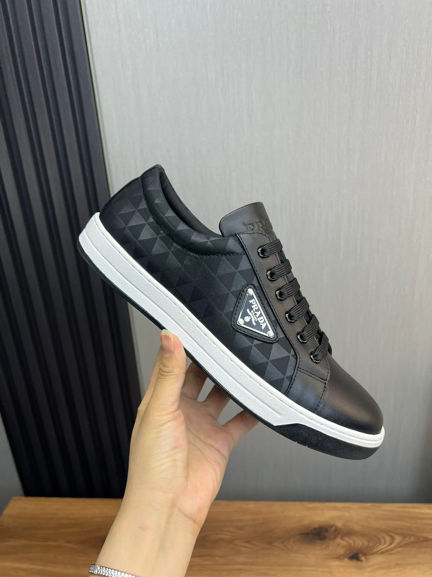 Men's shoes 💰500💰 [PRADA] Popular items in the men's shoe counter, synchronized with the official website, 1 high-quality shipment ✔️Original cowhide splicing + cowhide lining, 1🆚1 replica, original sole, 38-45 (45 customized, non-refundable)